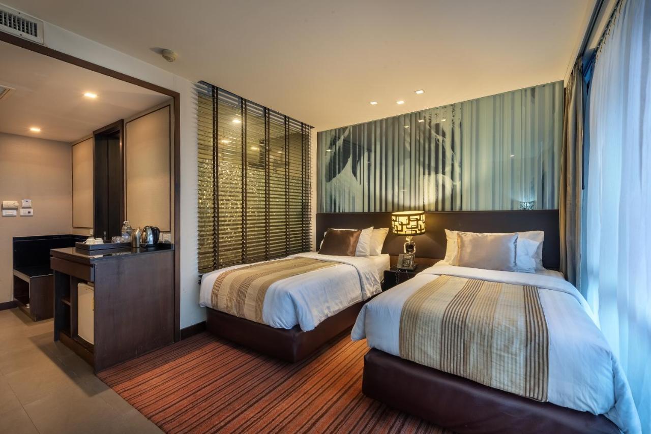 M2 de Bangkok Hotel Bagian luar foto