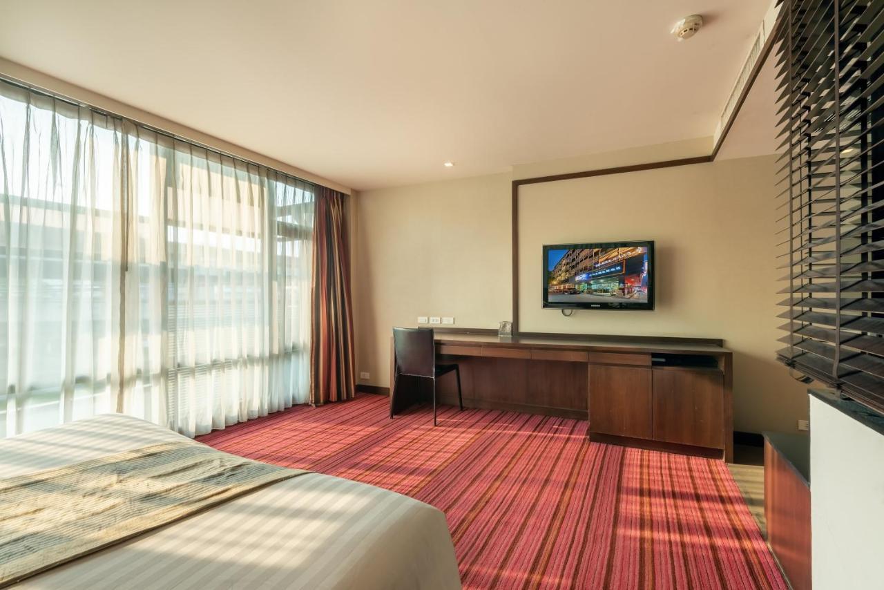 M2 de Bangkok Hotel Bagian luar foto