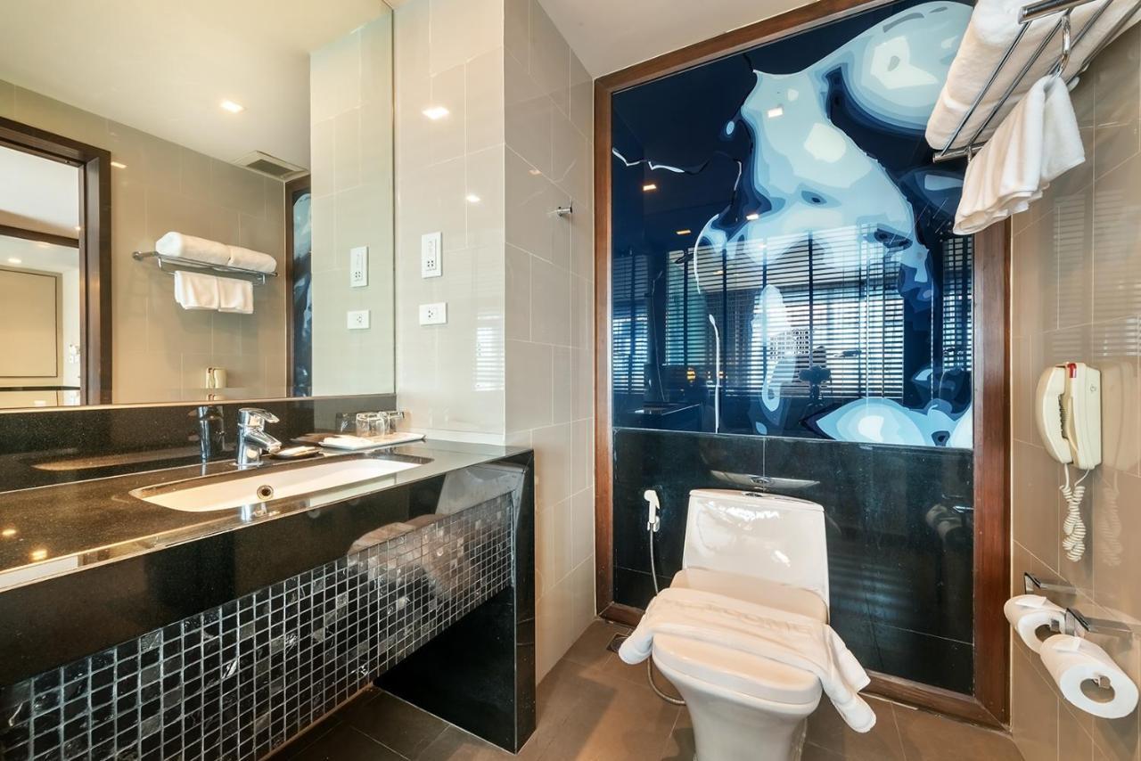 M2 de Bangkok Hotel Bagian luar foto