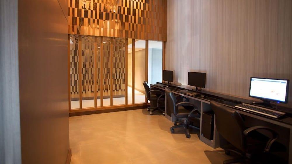 M2 de Bangkok Hotel Bagian luar foto